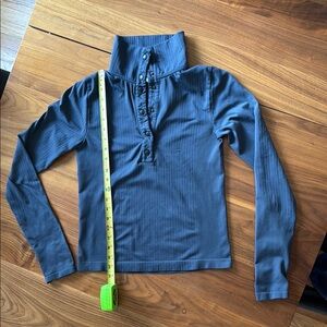 Athleta Teal Blue Long Sleeve Button-Up Top